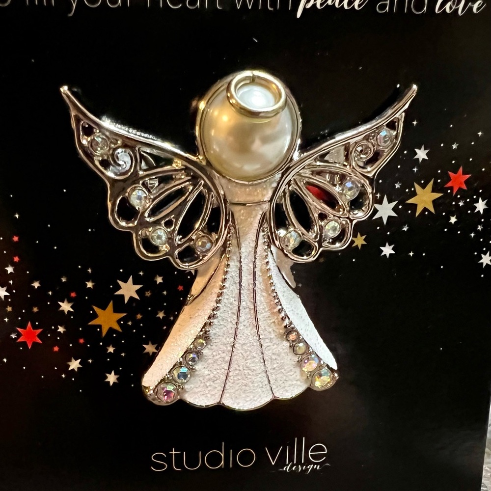 Silver Angel Brooch with Pearl Accent